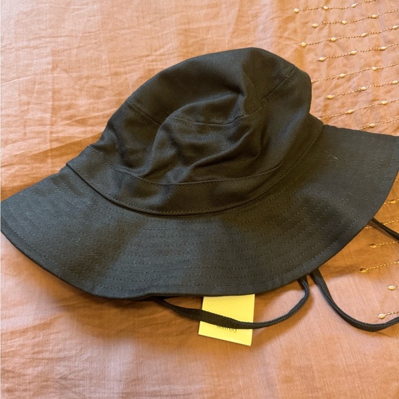 Wilfred Bucket Hat - Picture 2 of 3